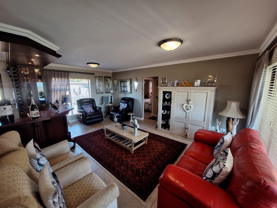 3 Bedroom Property for Sale in Wavecrest Eastern Cape